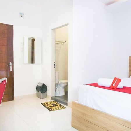 Reddoorz @ Rs Adam Malik Medan Hotel Екстериор снимка