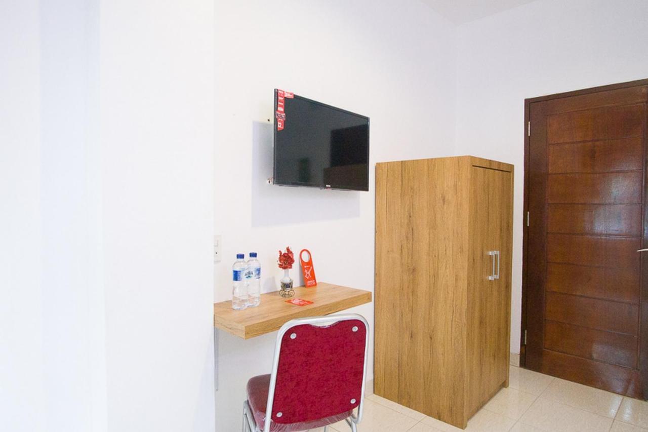 Reddoorz @ Rs Adam Malik Medan Hotel Екстериор снимка