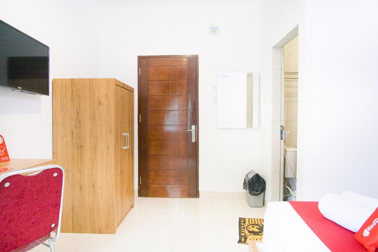 Reddoorz @ Rs Adam Malik Medan Hotel Екстериор снимка